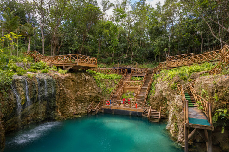 blue hole revista amstar